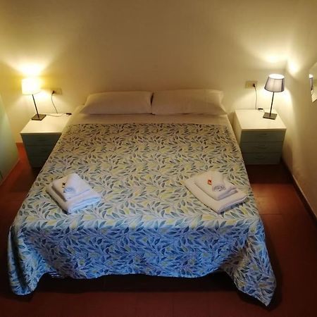 Cozy Apartment Near Train Station Firenze Esterno foto